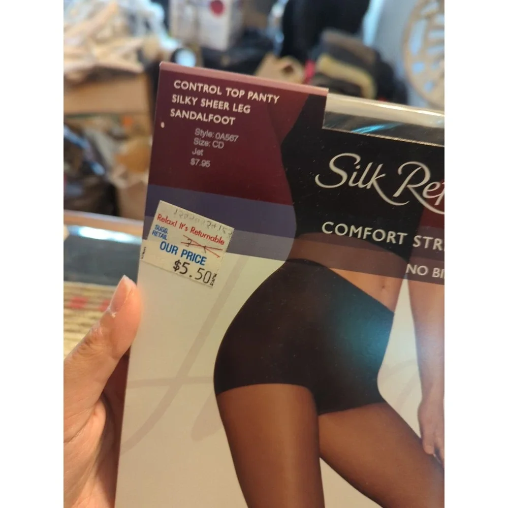 Vintage New Hanes Silk Reflections Silky Sheer‎ Pantyhose Size CD Jet Black